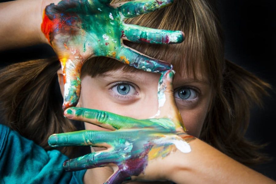Little,Girl,And,Water,Colors